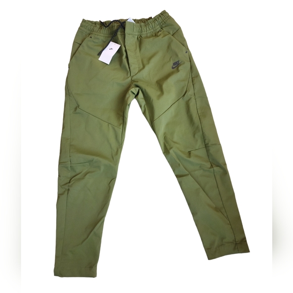 Nike Pants Nike Sportswear Tech Essentials Mens Unlined Commuter